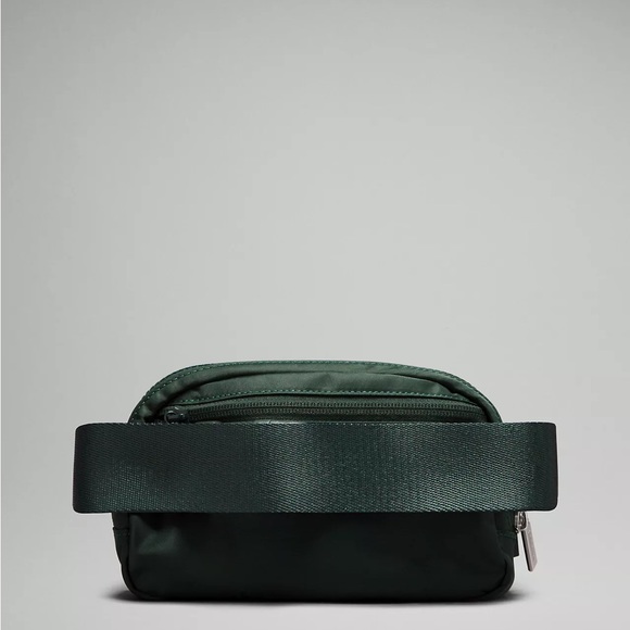 Lululemon Everywhere Belt Bag 1L- Legacy Green - Picture 3 of 6